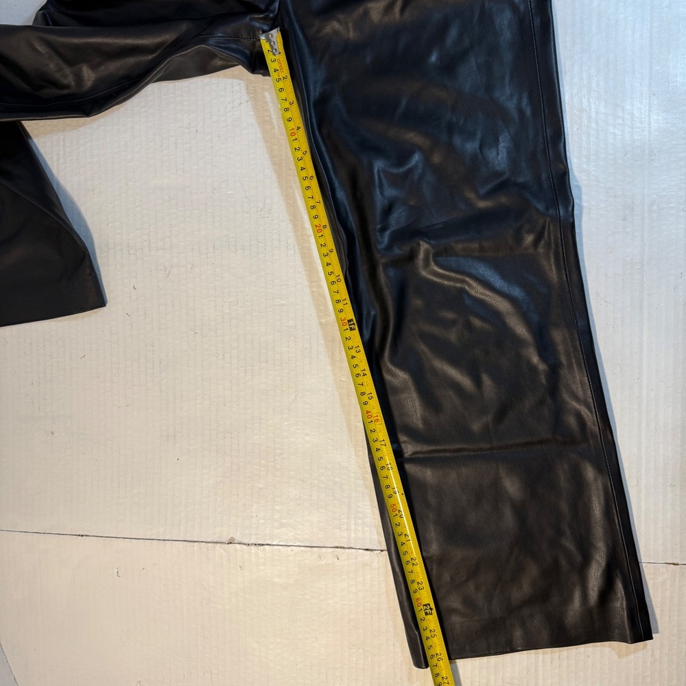 Veronica Beard Sz 8 pants Black Faux Leather High Waisted Wide Leg Crop Elegant - Picture 3 of 16